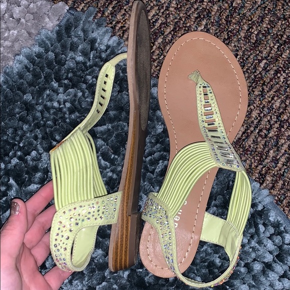 sandals - Picture 2 of 2